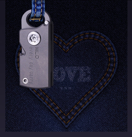 Mini keychain folding knife