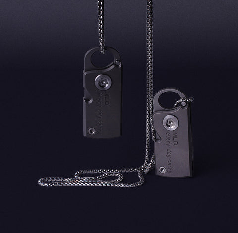 Mini keychain folding knife